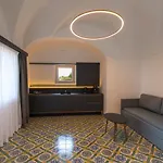 Kirani Hotel *